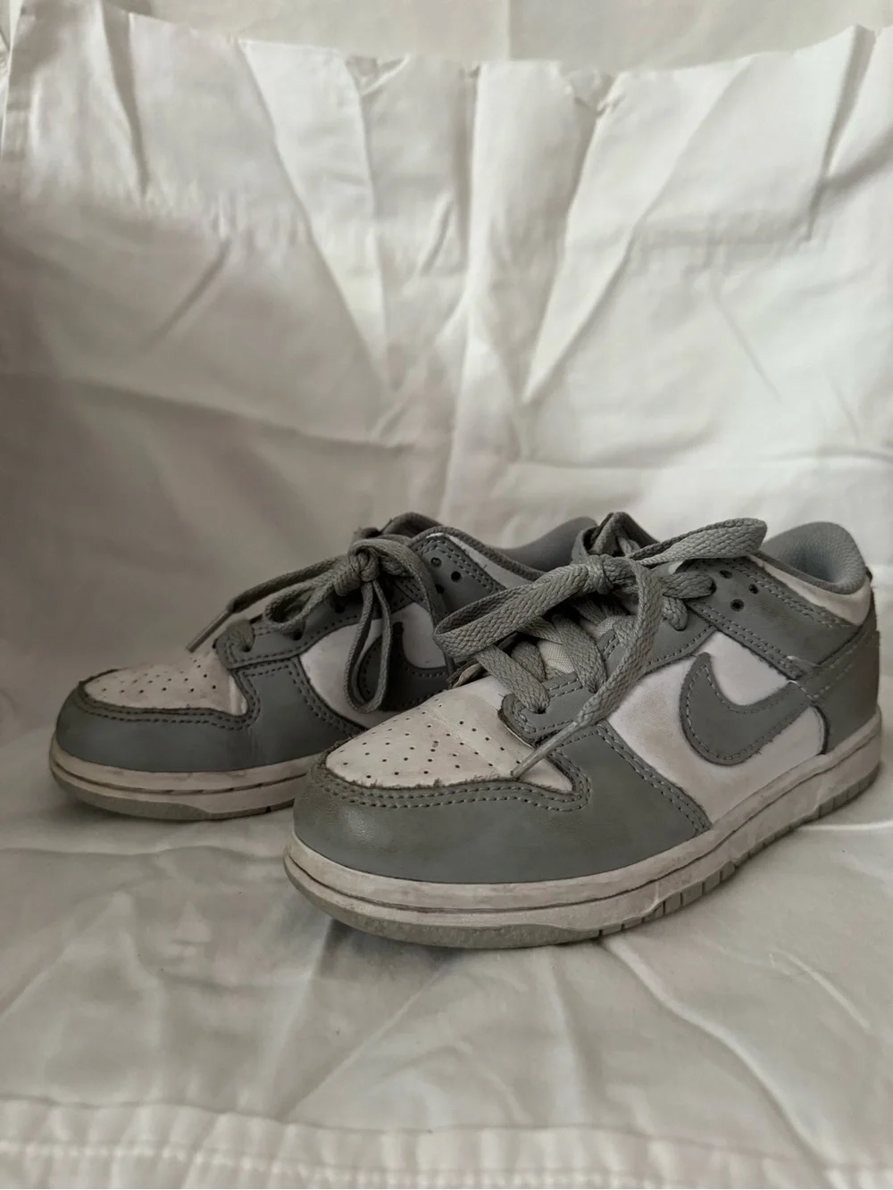 Kids Grey and White Low-Top Sneakers
